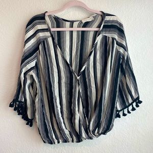 cropped v-neck blouse/ elastic waist band